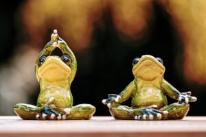 カエルの置物画像
